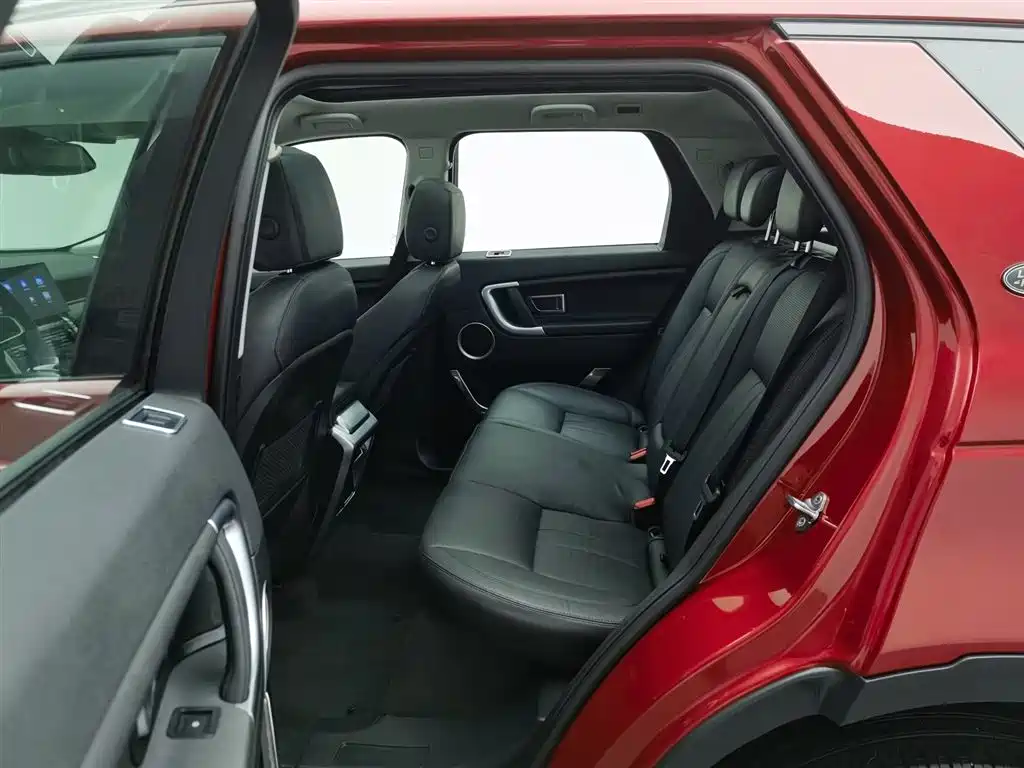 Land Rover Discovery Sport 2017 — фото 15