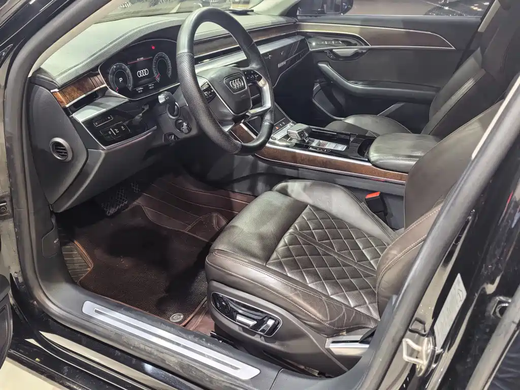 Audi A8 2021