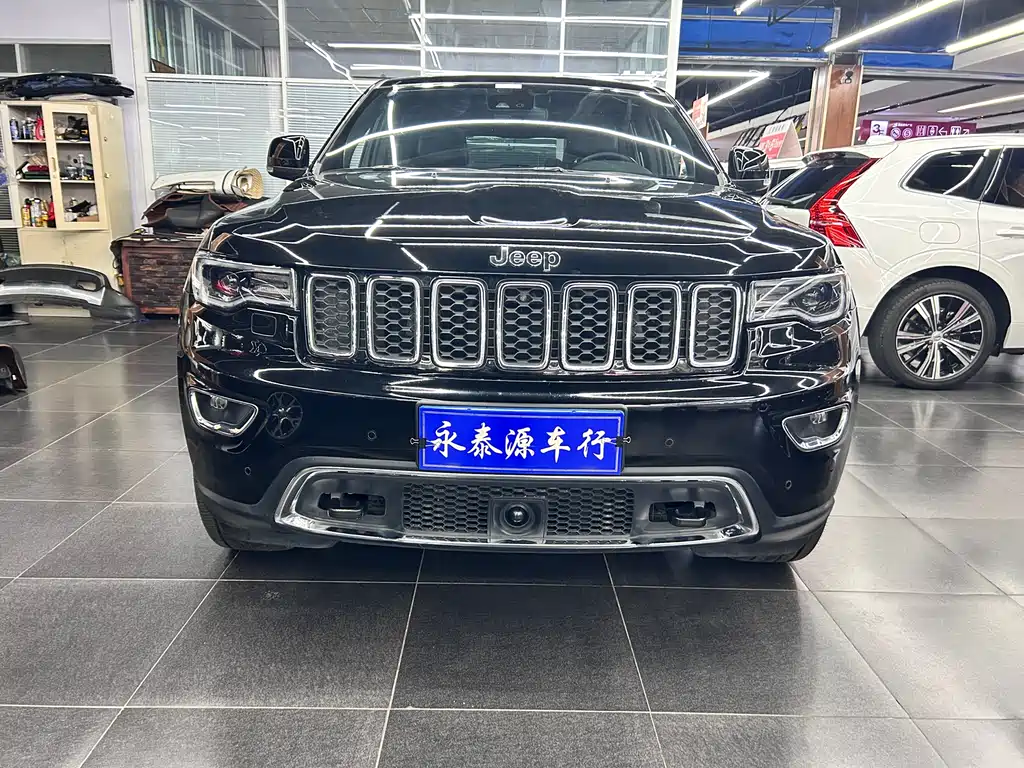 Jeep Grand Cherokee 2022 — фото 2