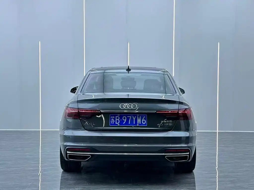 Audi A4L 2023 — фото 13