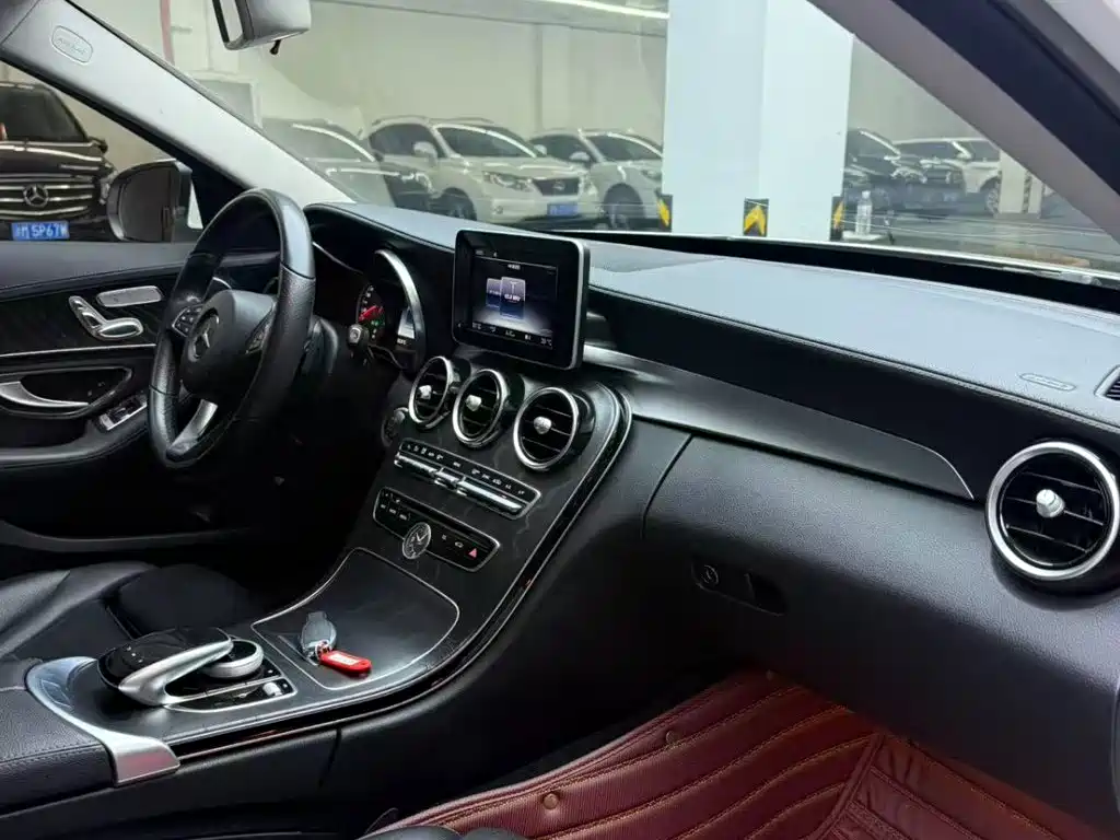 Mercedes-Benz C-Class 2017 — фото 12