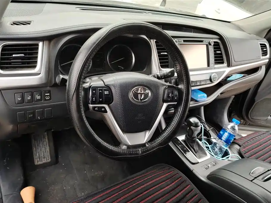 Toyota Highlander 2017 — фото 12