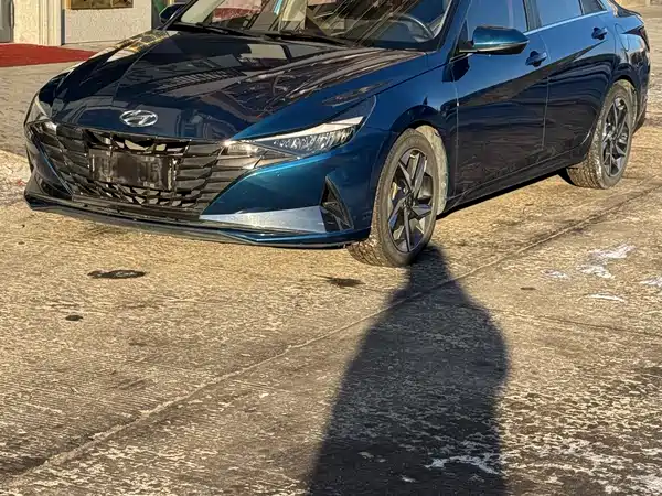 Hyundai Elantra 2022
