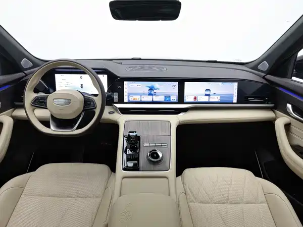 Geely Xingyue L 2025