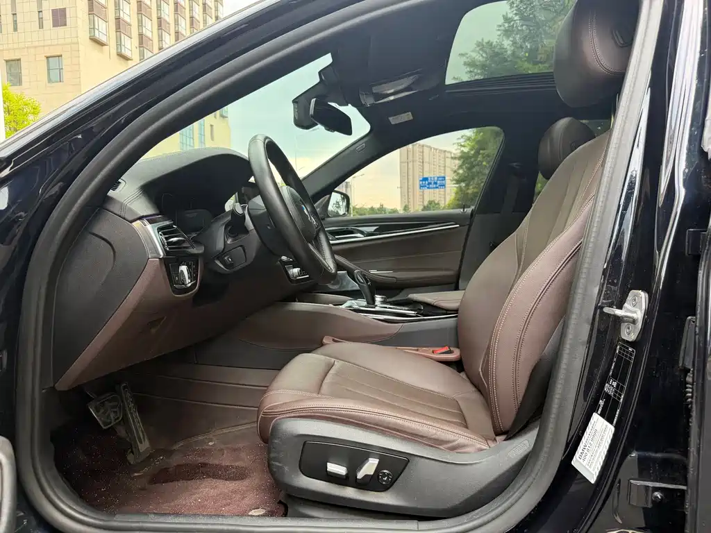 BMW 5 Series 2019