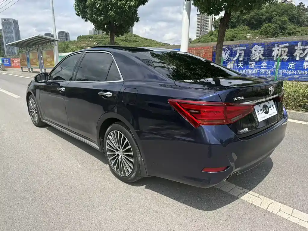 Toyota Crown 2019 — фото 10