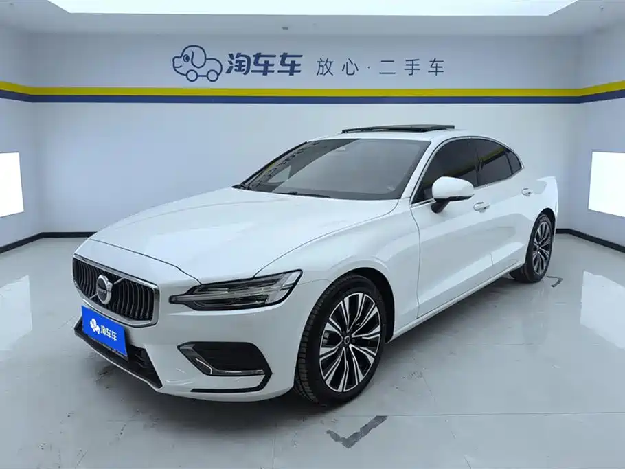 Volvo S60 2025 — фото 1
