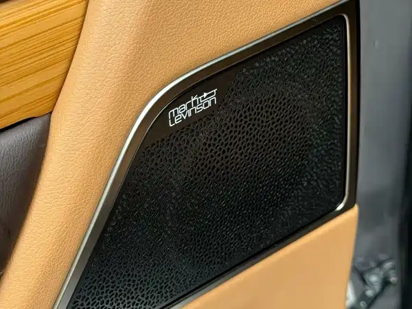 Lexus ES 2019