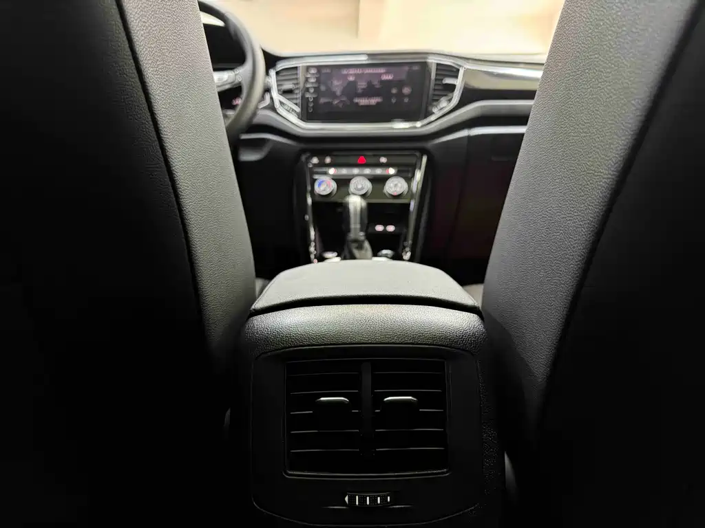 Volkswagen T-Roc 2022 — фото 17