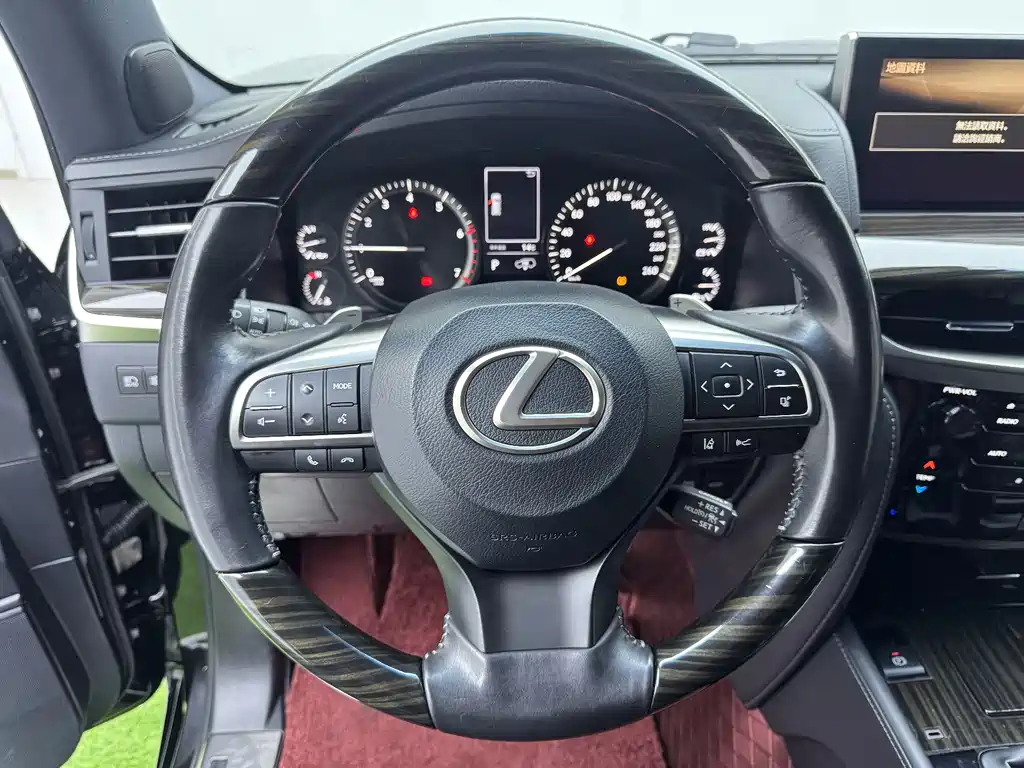 Lexus LX 2020 — фото 11
