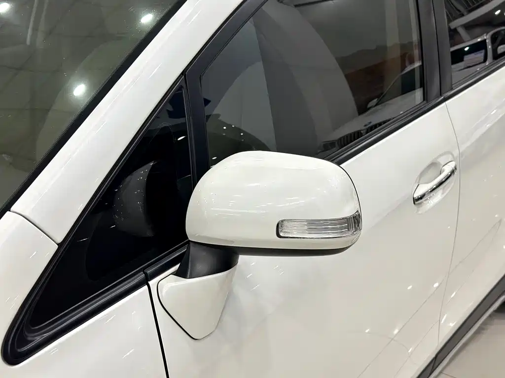 Toyota Verso 2016 — фото 26