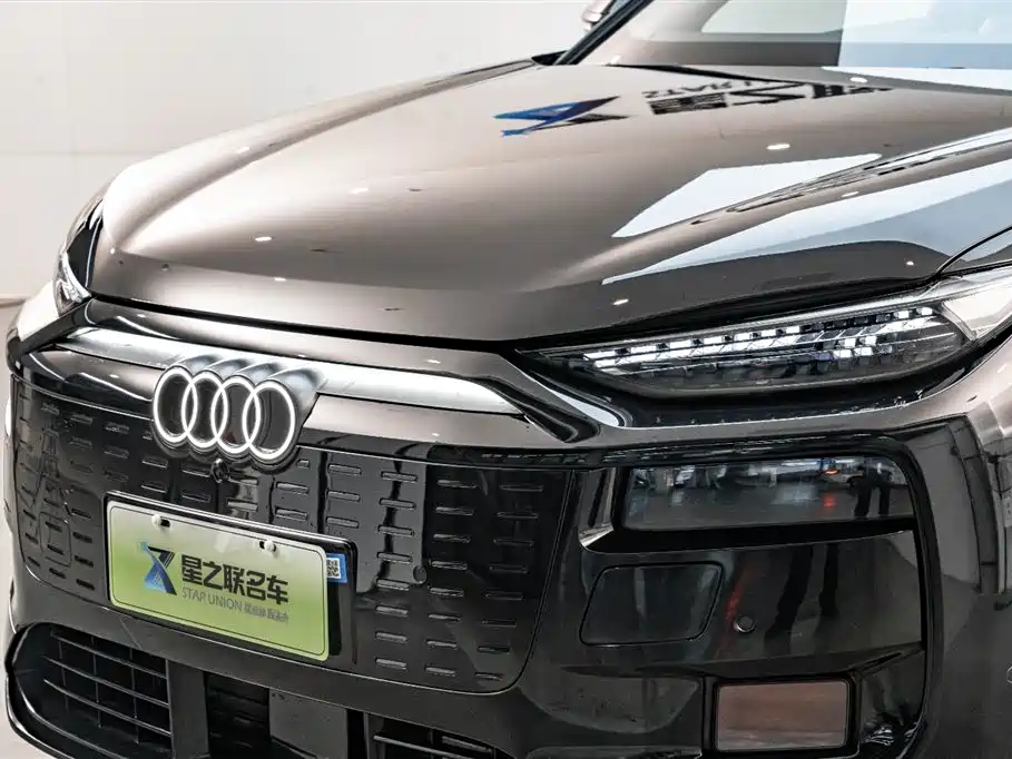 Audi Q6L e-tron 2025 — фото 4