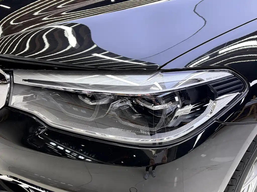 BMW 5 Series New Energy 2018 — фото 11