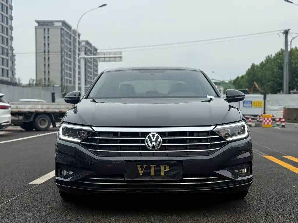 Volkswagen Sagitar 2019
