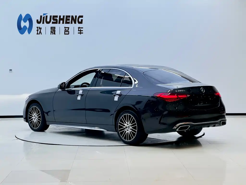 Mercedes-Benz C-Class 2023 — фото 4