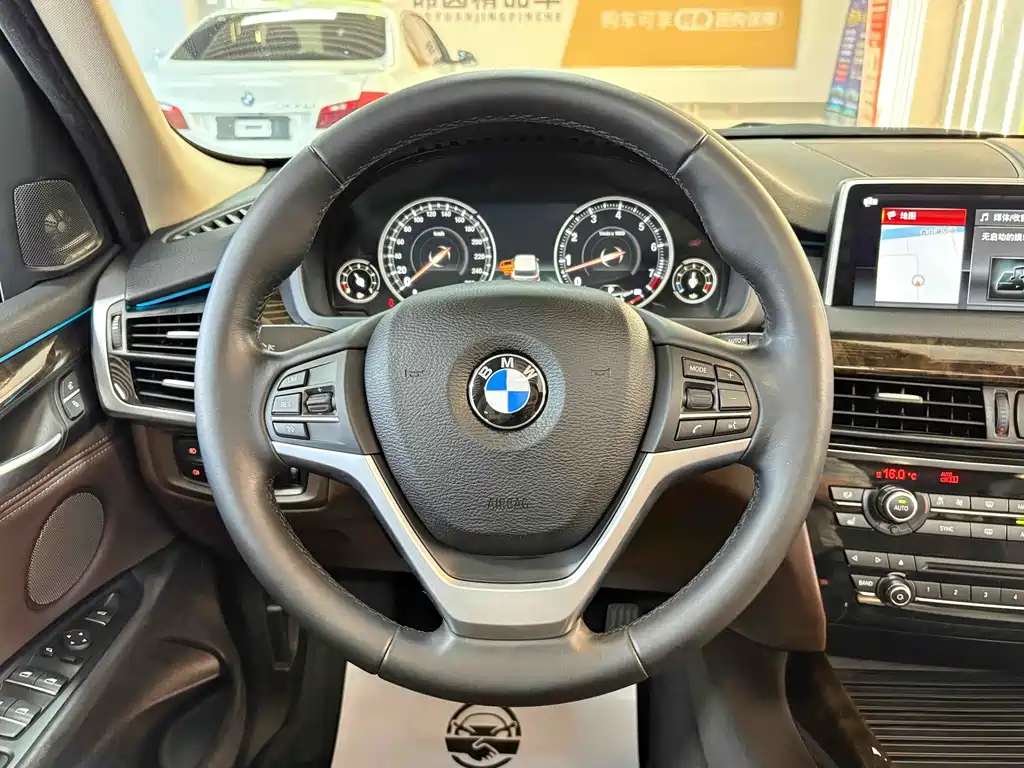 BMW X5 2018 — фото 15