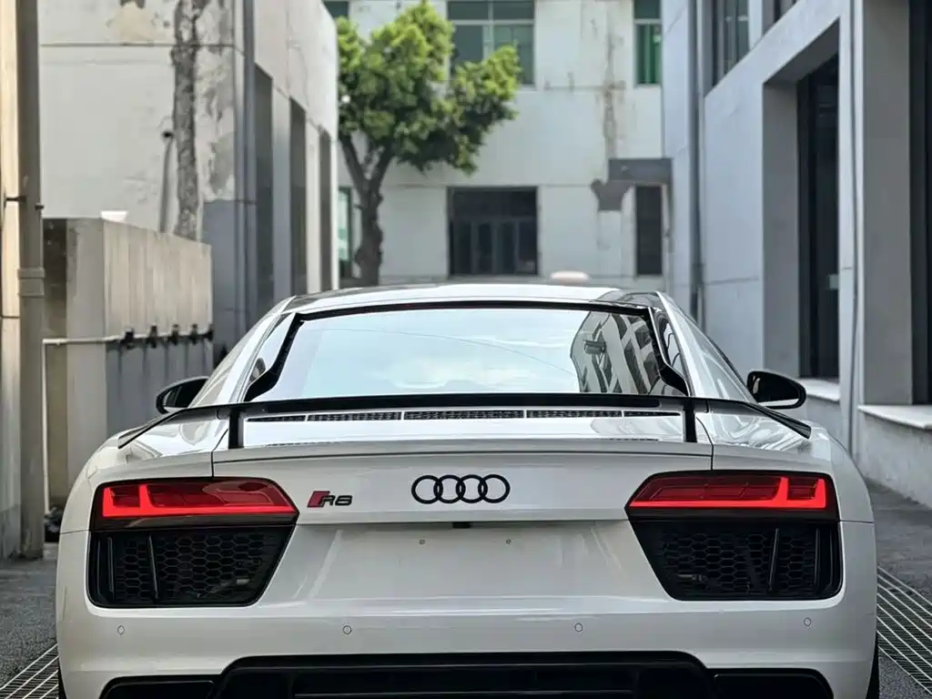 Audi R8 2018 — фото 3