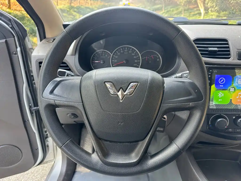 Wuling Hongguang 2018 — фото 17