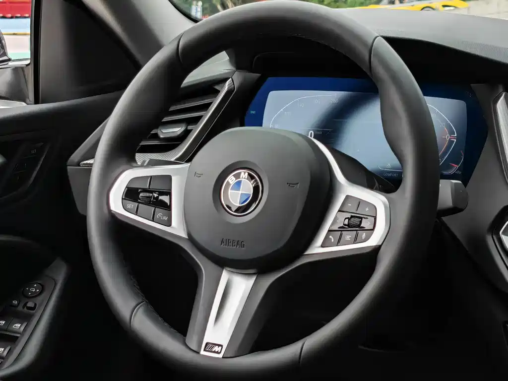 BMW 2 Series 2024 — фото 11