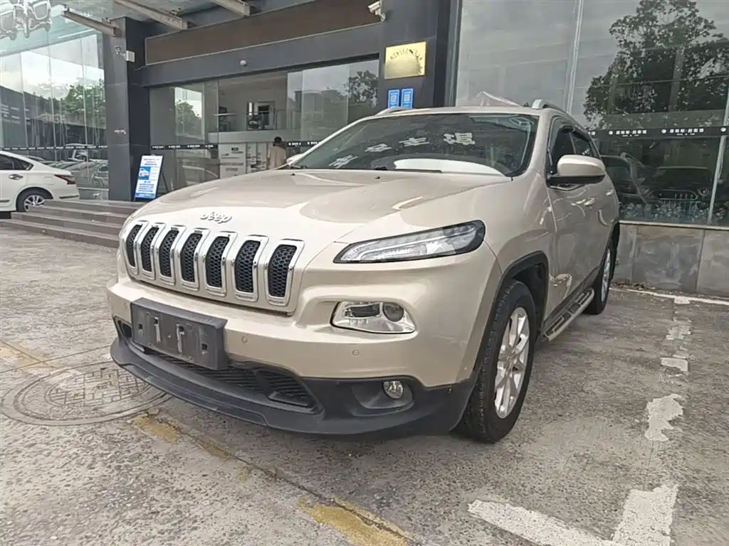 Jeep Cherokee 2016 — фото 1