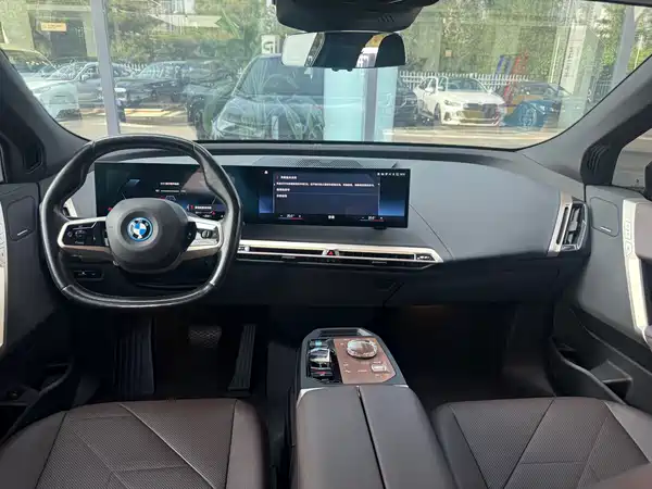 BMW iX 2023
