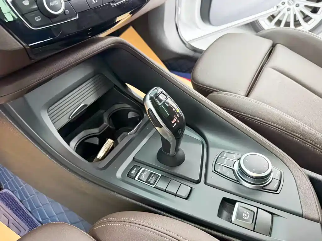 BMW X1 2022 — фото 11