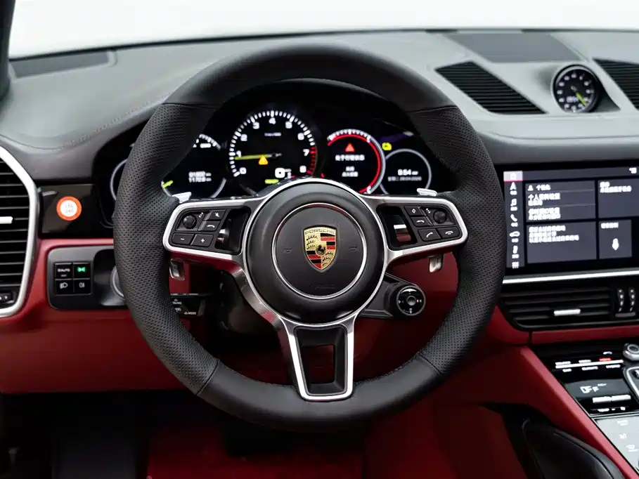 Porsche Cayenne Hybrid 2021 — фото 13