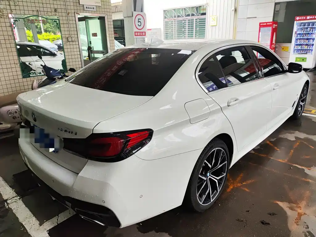 BMW 5 Series 2022