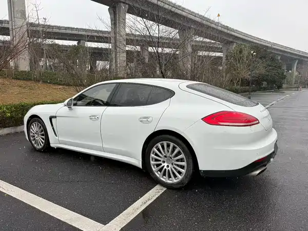 Porsche Panamera 2014