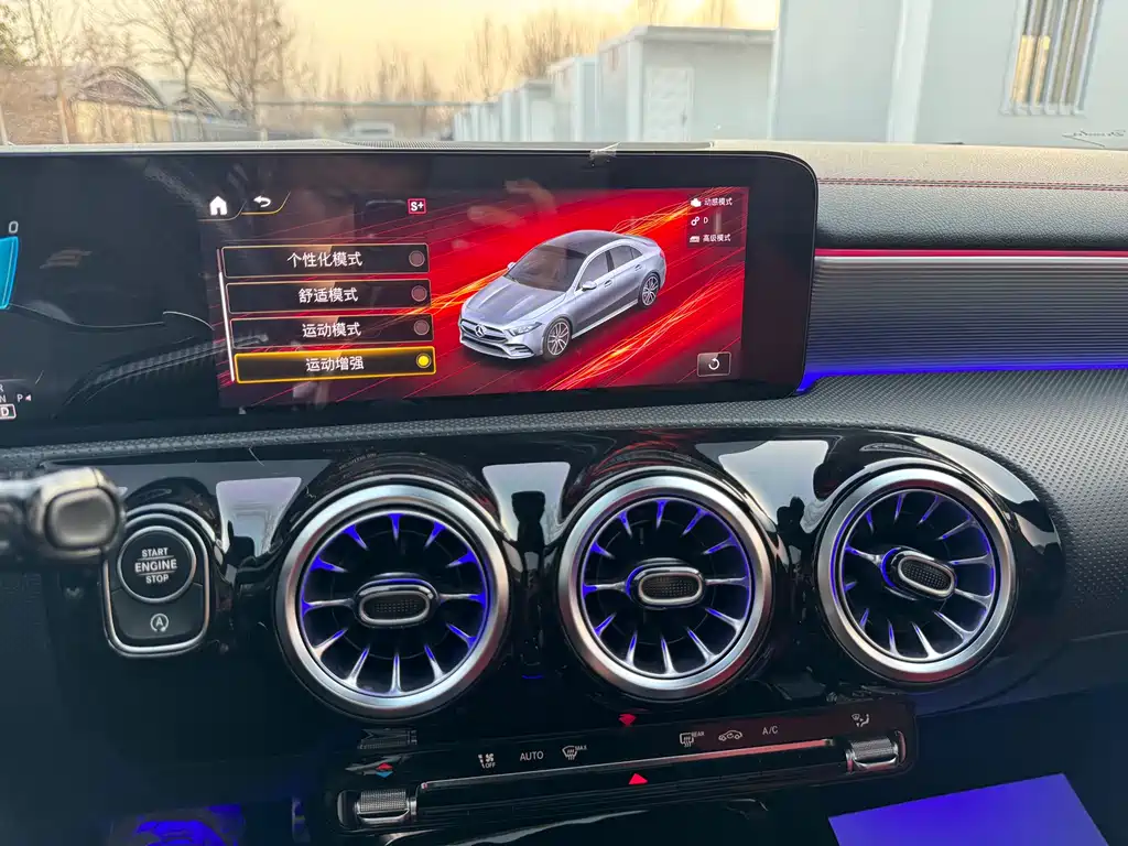 Mercedes-Benz A-Class AMG 2021 — фото 14