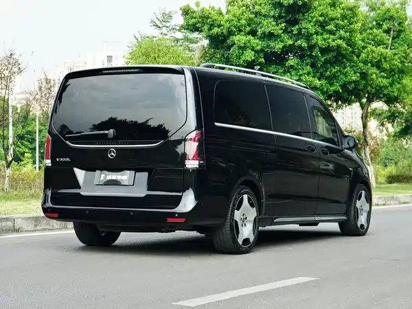 Mercedes-Benz V-Class 2024