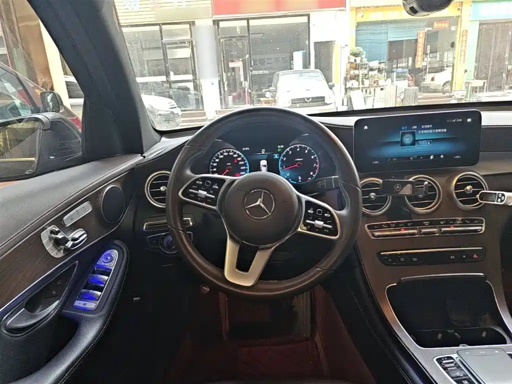 Mercedes-Benz GLC 2020 — фото 11