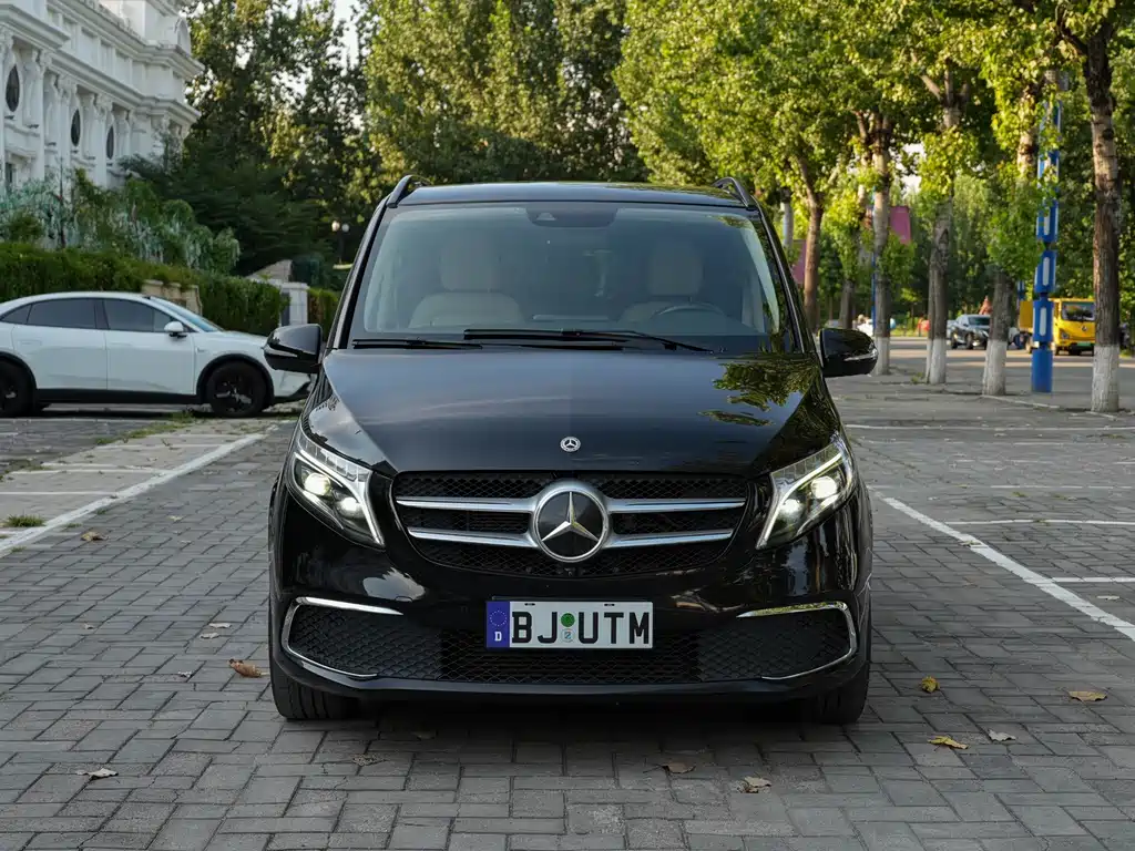 Mercedes-Benz V-Class 2021 — фото 2