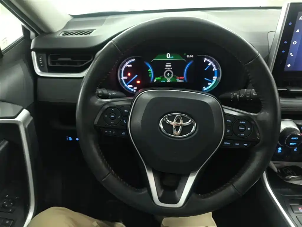 Toyota RAV4 Prime 2022 — фото 10
