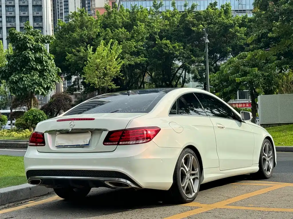 Mercedes-Benz E-Class 2015 — фото 15