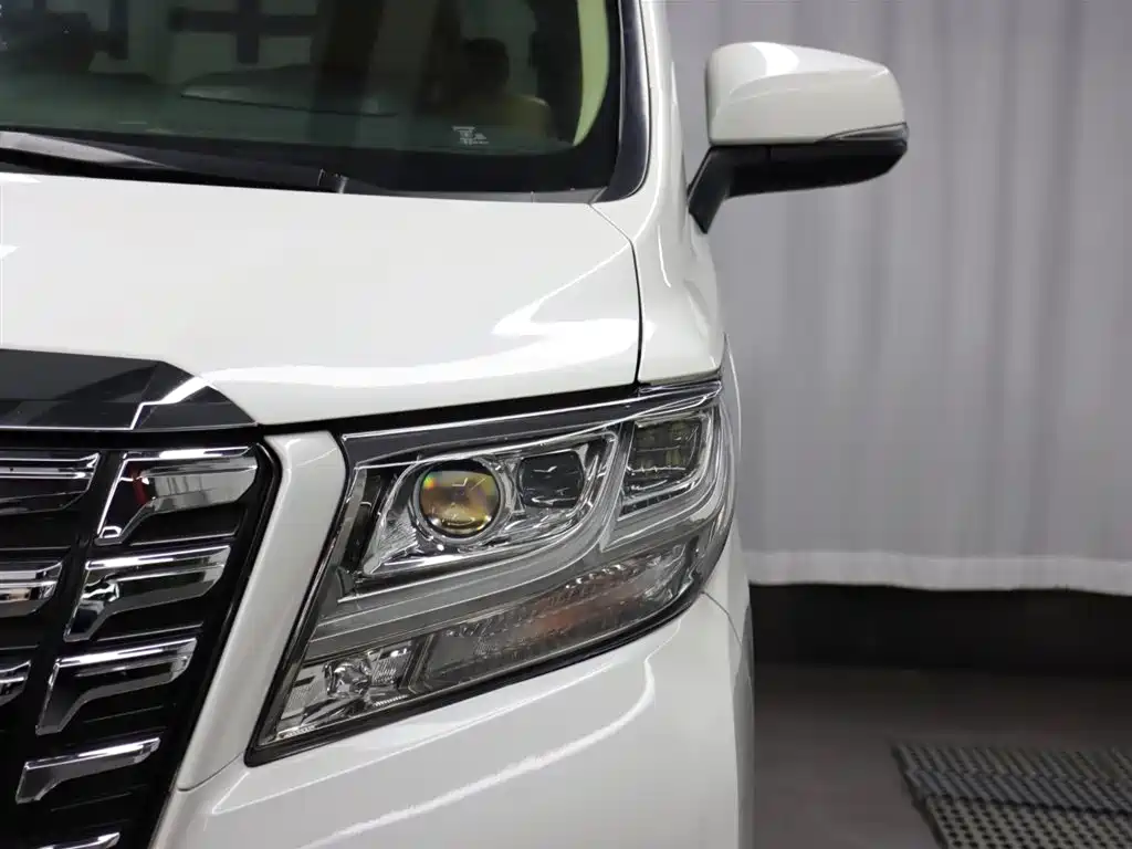 Toyota Alphard 2017 — фото 5