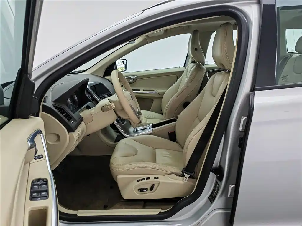 Volvo XC60 2013 — фото 10