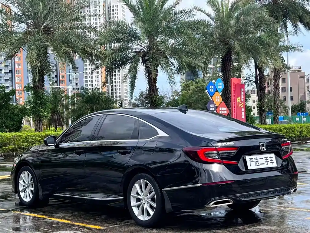 Honda Accord 2022 — фото 9