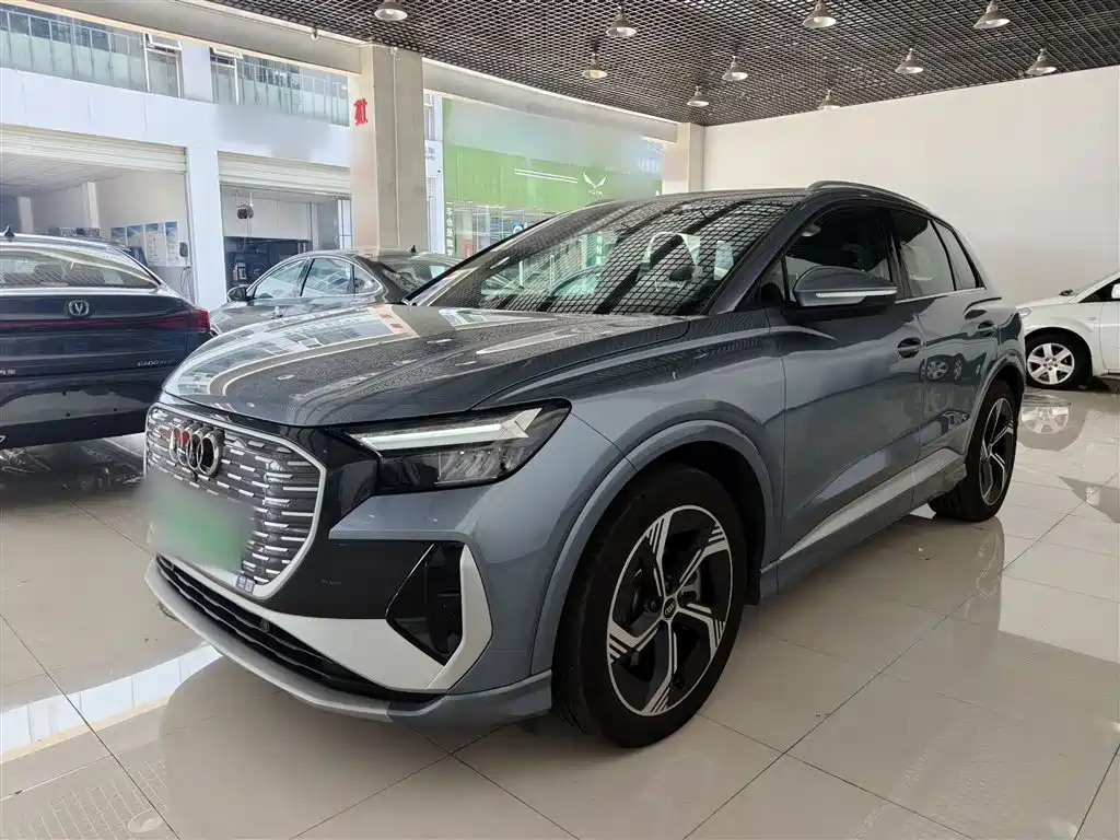 Audi Q4 e-tron 2025
