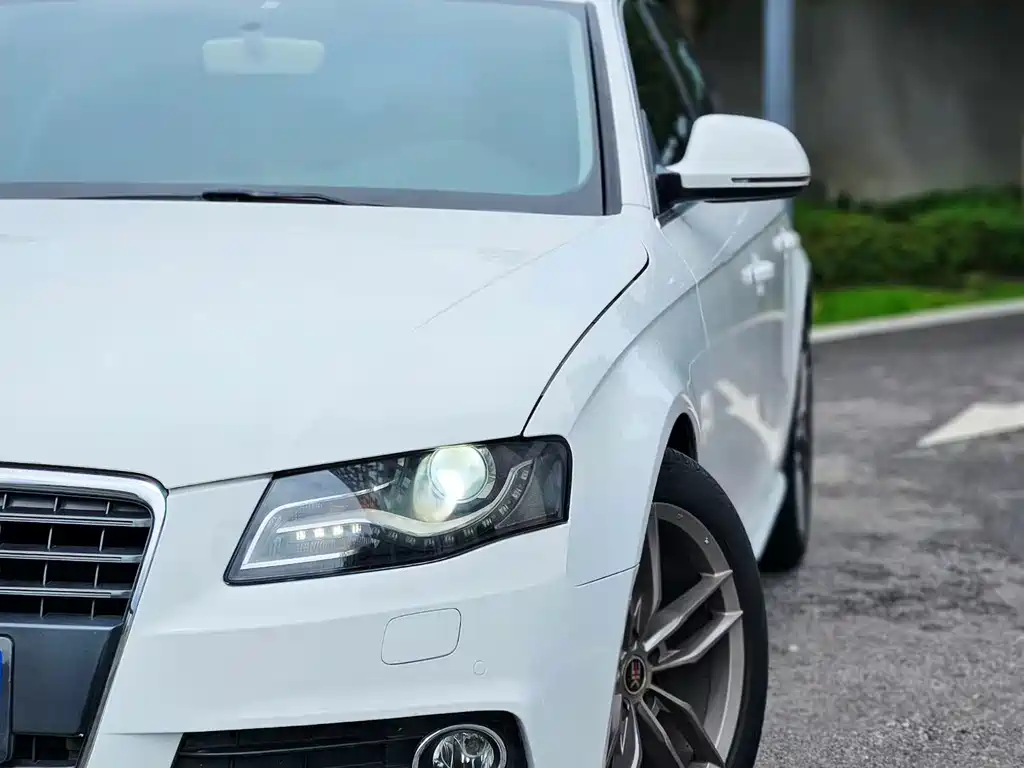 Audi A4L 2011