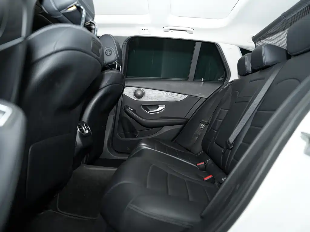 Mercedes-Benz C-Class 2018 — фото 19