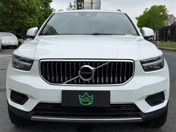 Volvo XC40 2021