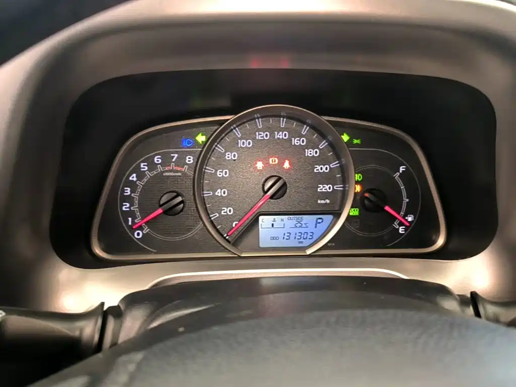 Toyota RAV4 2016 — фото 12