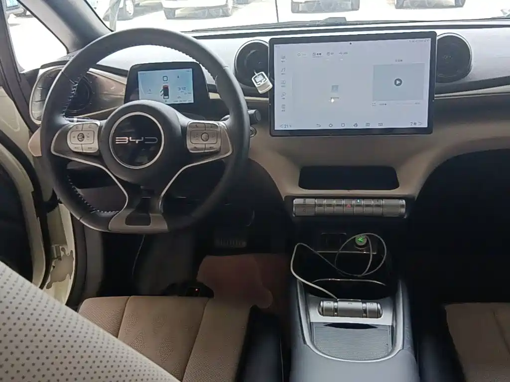 BYD Dolphin 2023 — фото 10