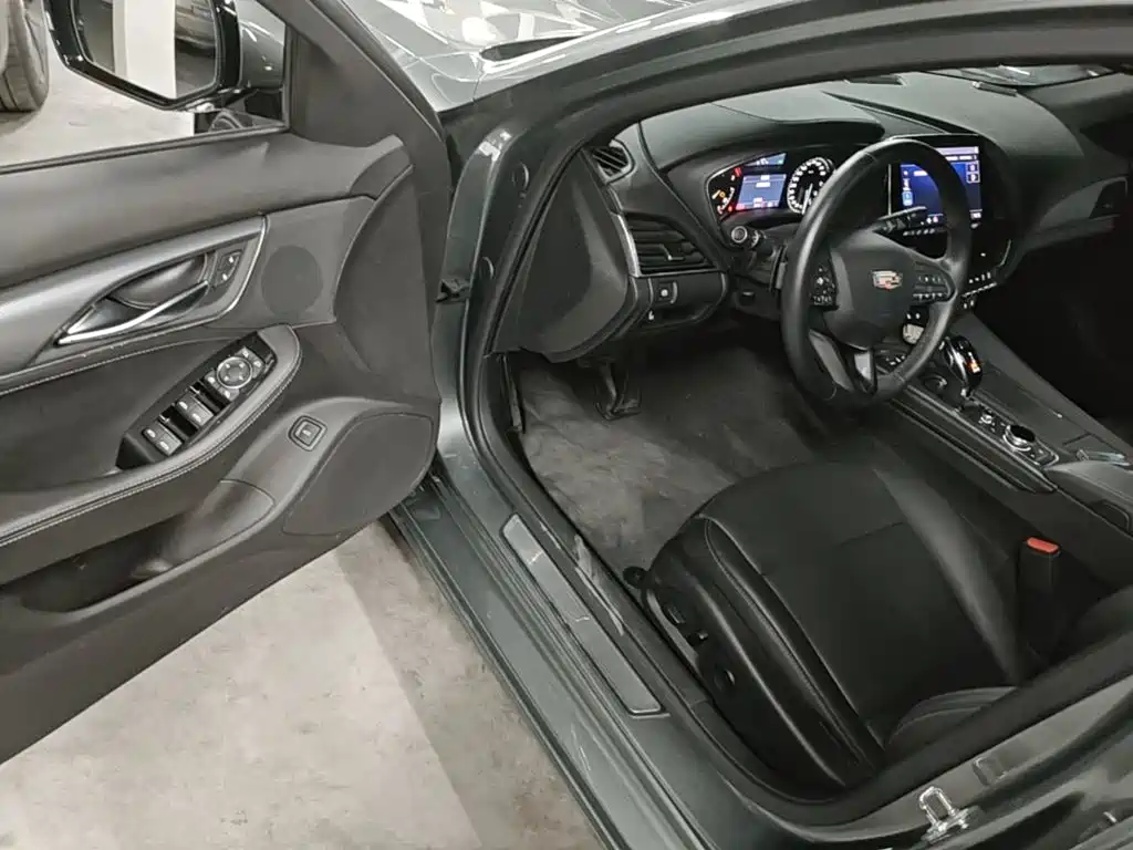 Cadillac CT5 2023 — фото 16