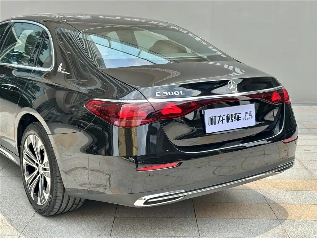 Mercedes-Benz E-Class 2025 — фото 16