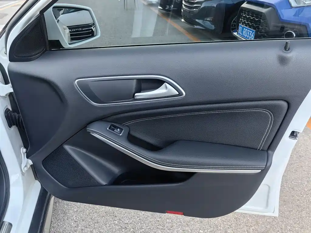 Mercedes-Benz GLA 2017 — фото 14