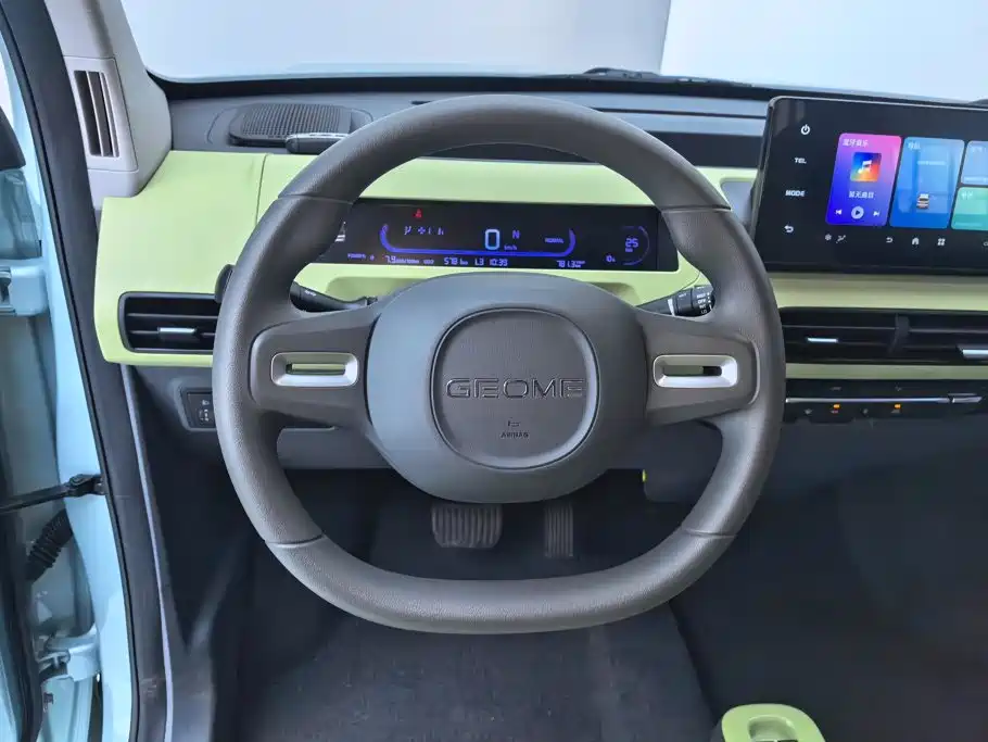 Geely Galaxy Panda 2025 — фото 15