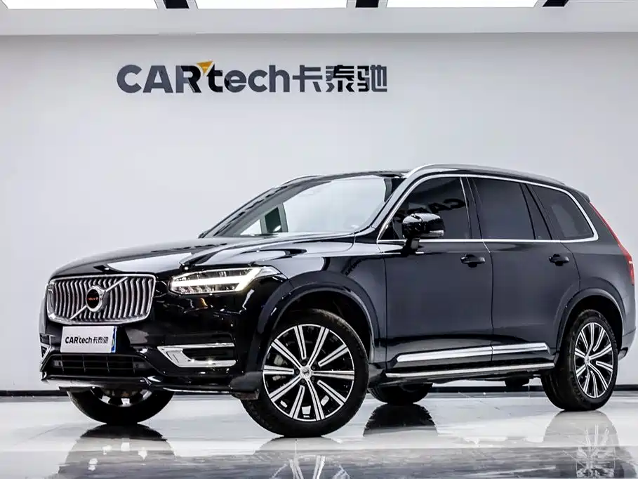 Volvo XC90 2024 — фото 1