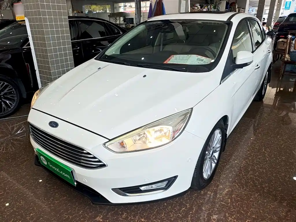 Ford Focus 2015 — фото 1